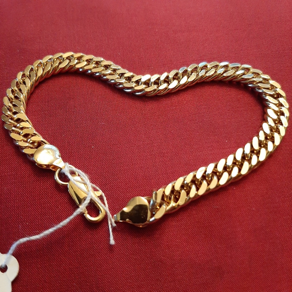 Ladies jewelry